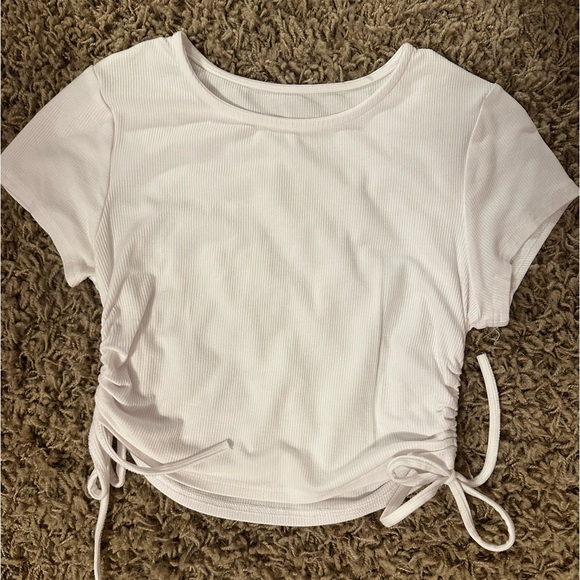 White cropped top - Picture 2 of 2